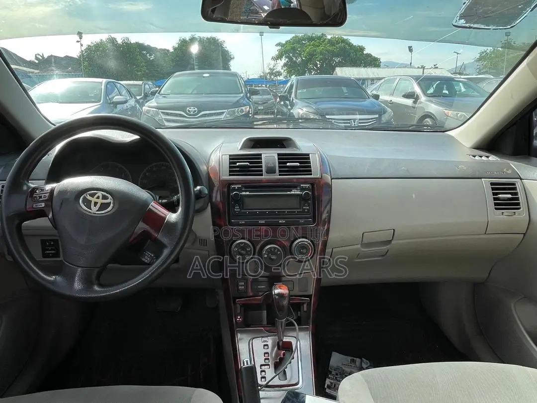Toyota Corolla 2012 Gray