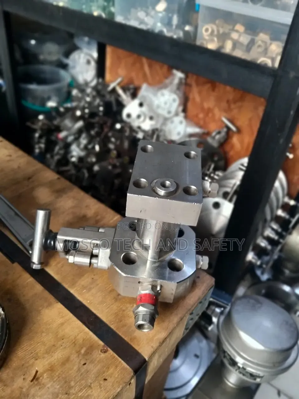 Industrial Pressure Gauge Monoflange Valve