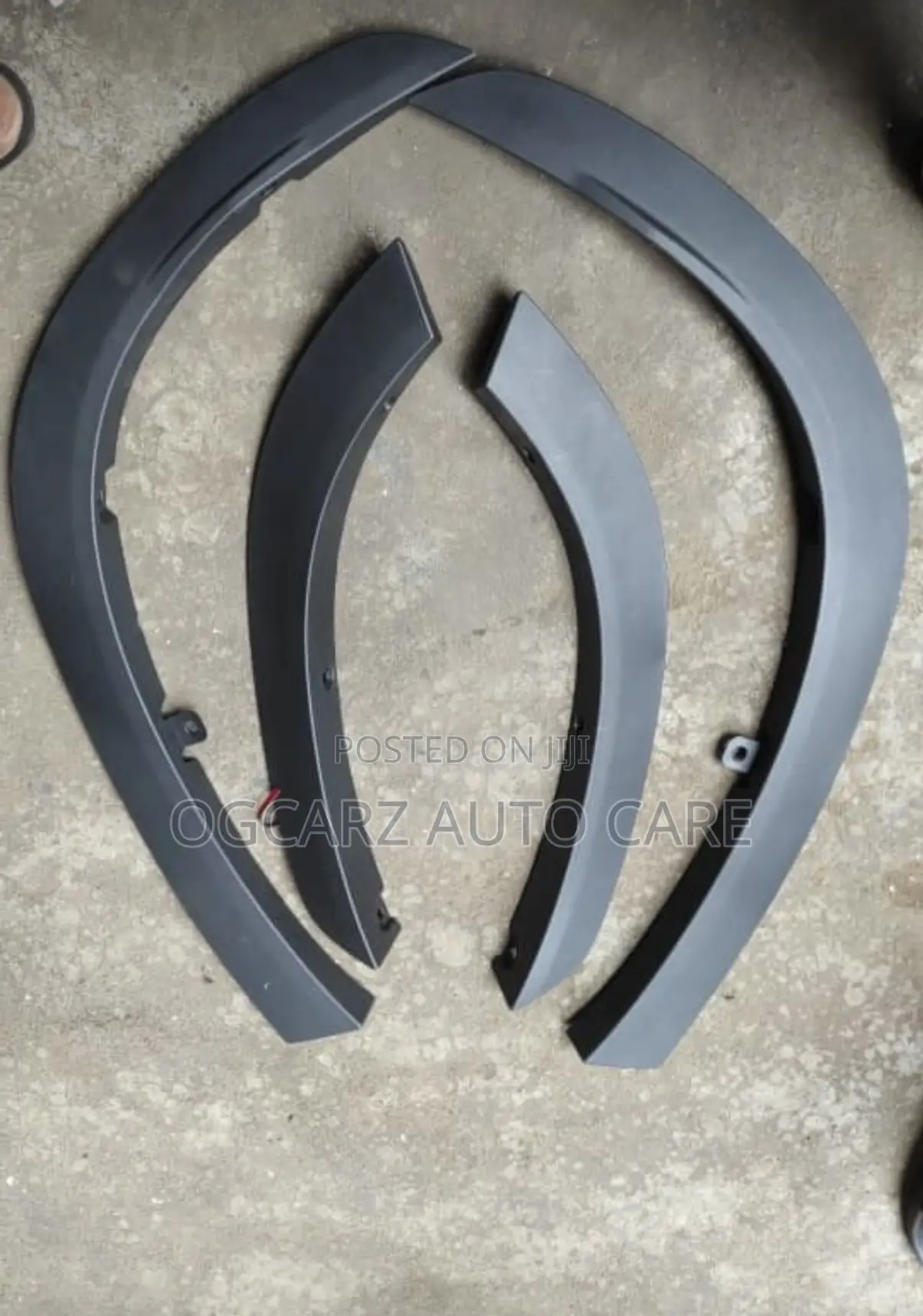 Complete Back Fender Chrome Highlander 2020 / 2021 / 2023 Available