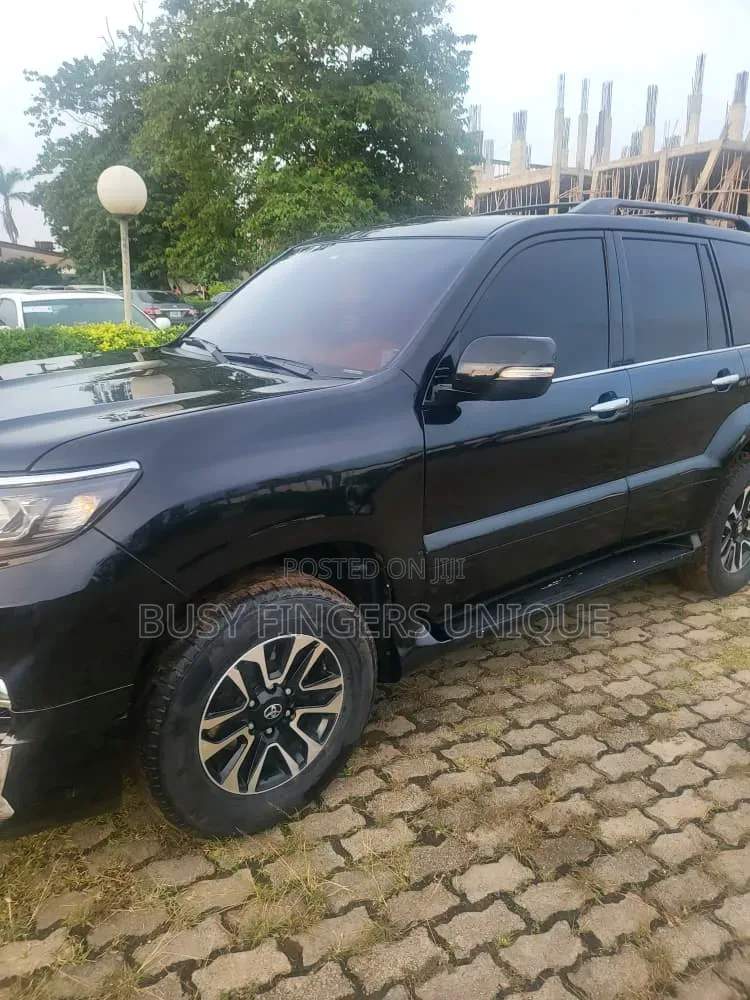 Toyota Land Cruiser Prado 2010 Black