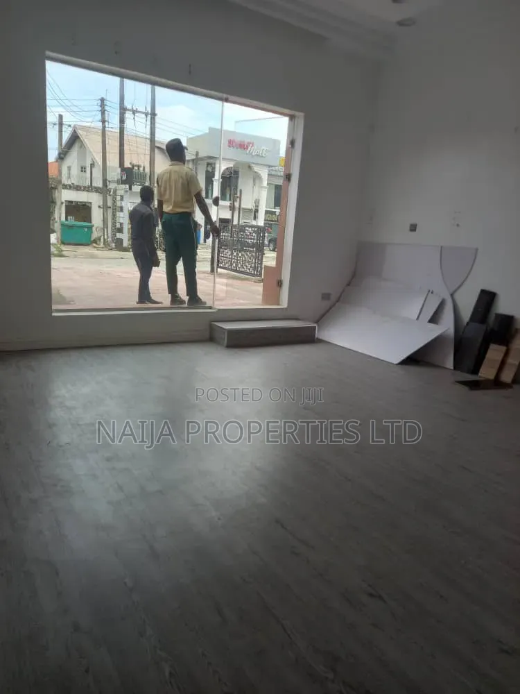 Shop Space at Lekki Phase 1 for Rent