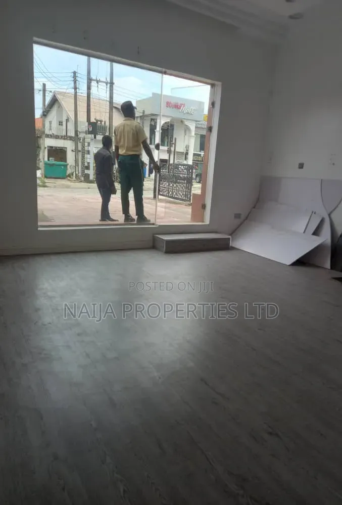 Shop Space at Lekki Phase 1 for Rent
