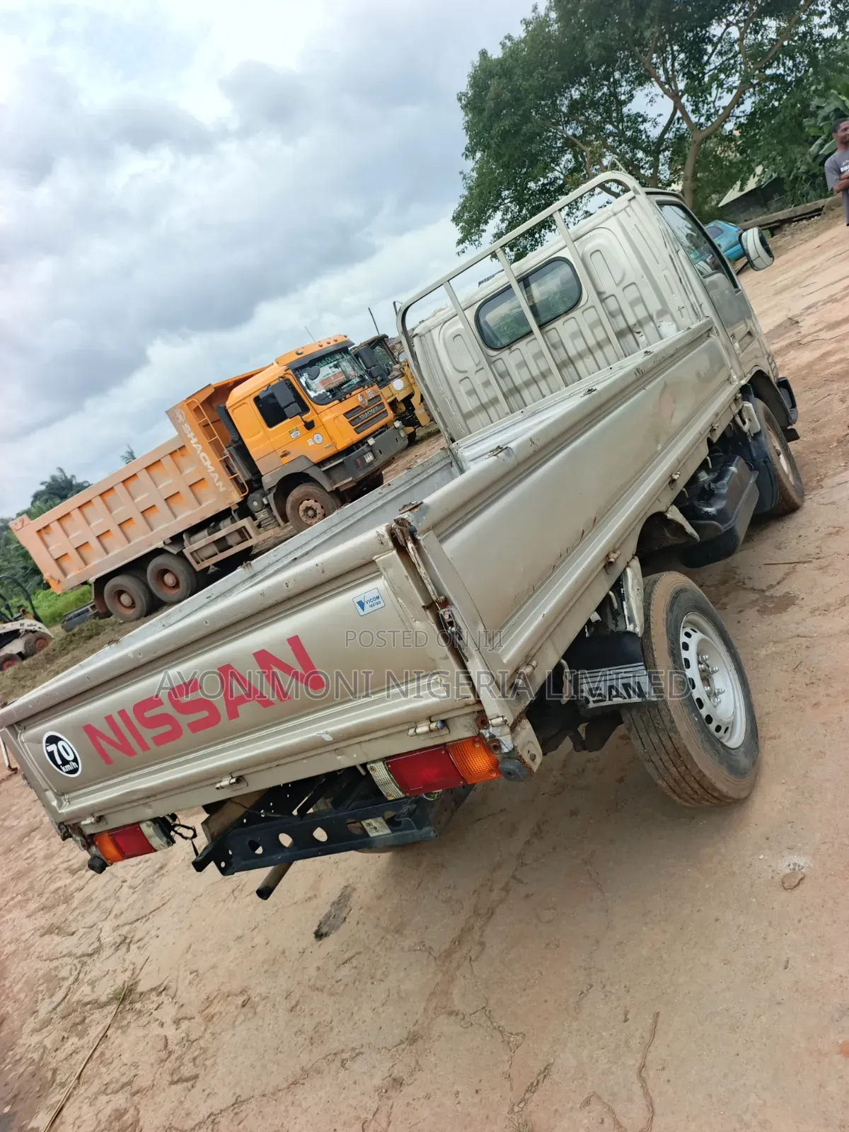 Nissan Mini Truck