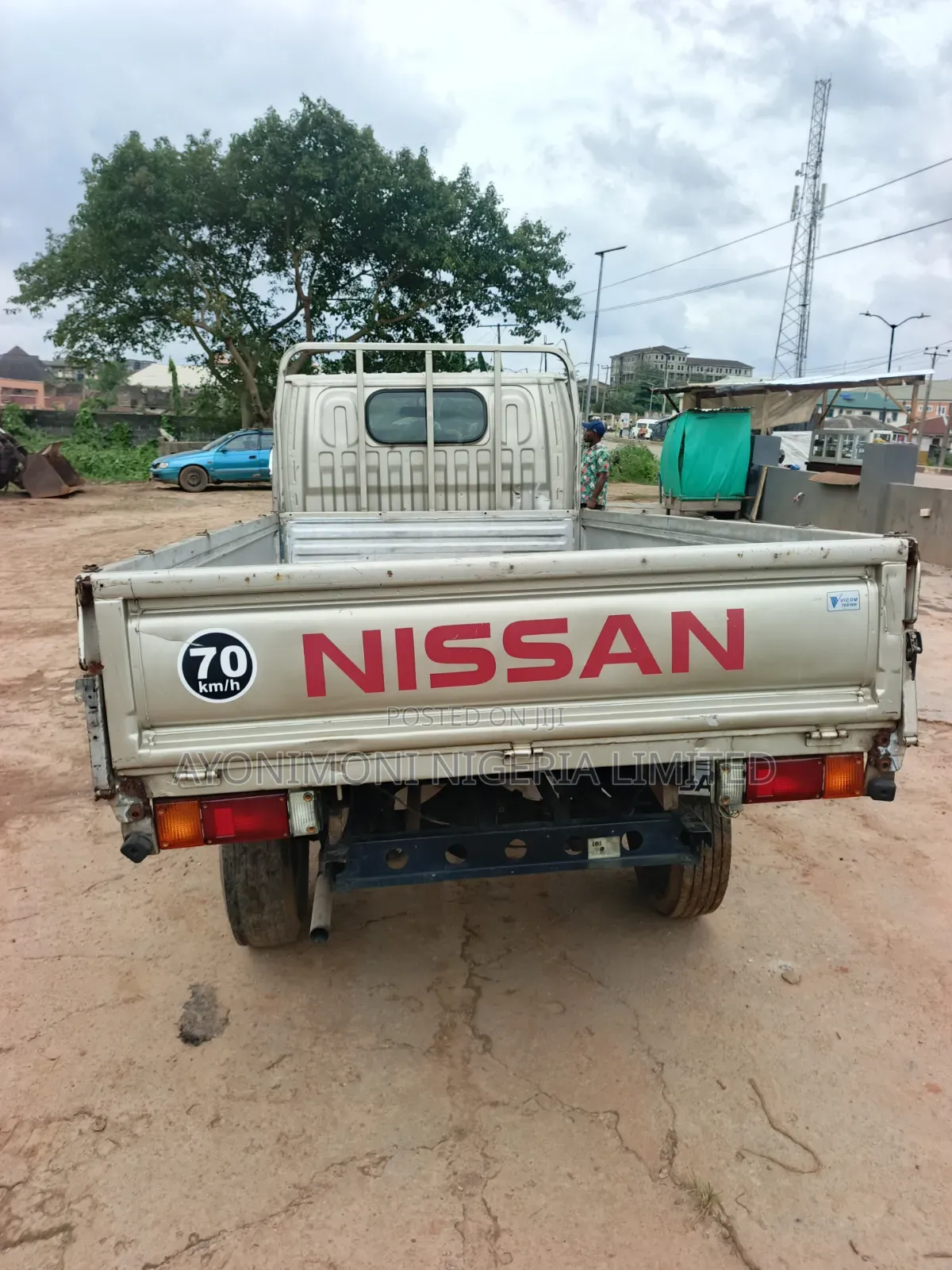 Nissan Mini Truck