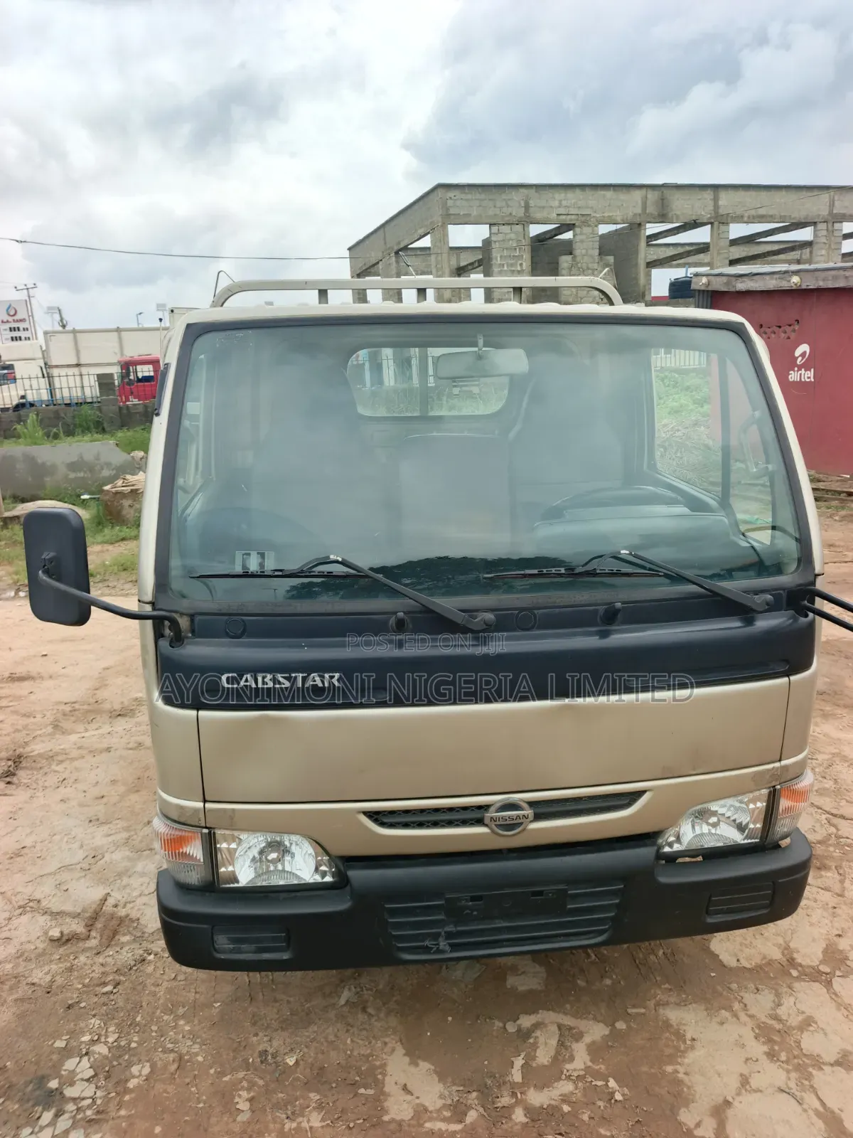 Nissan Mini Truck