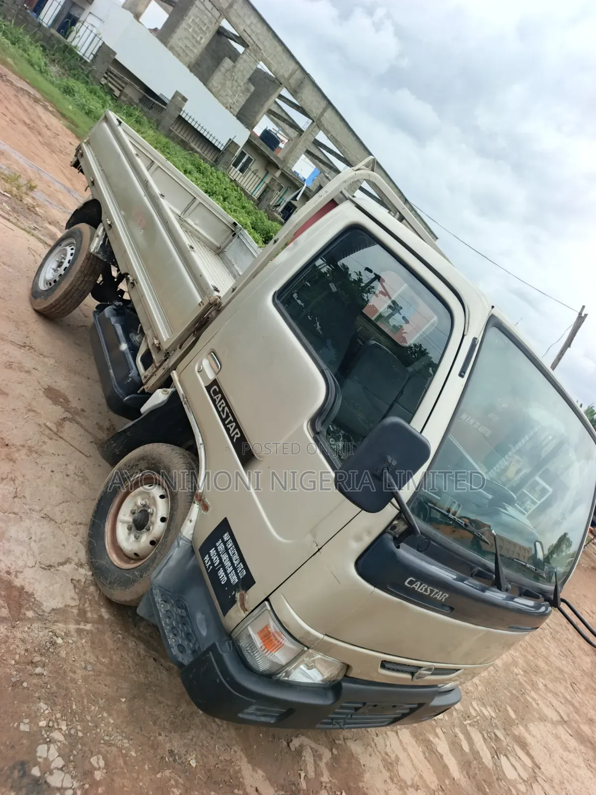 Nissan Mini Truck