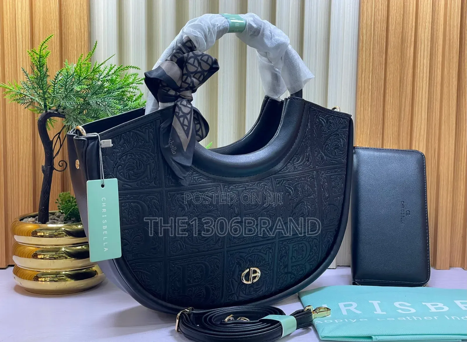 Luxury Embossed Crescent Handbag–Elegant Women's Designer Shoulder Bag