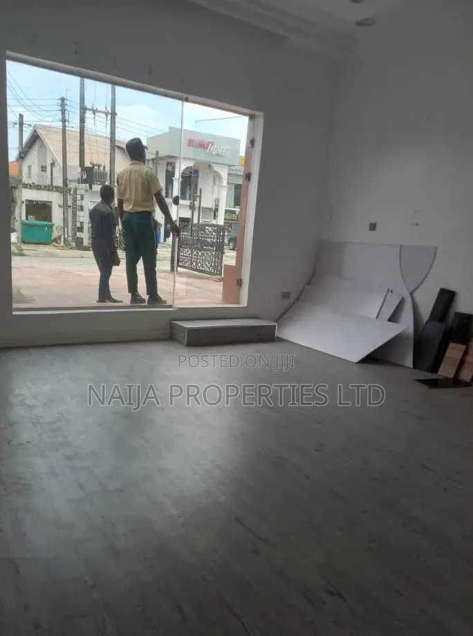 Shop Space at Lekki Phase 1 for Rent