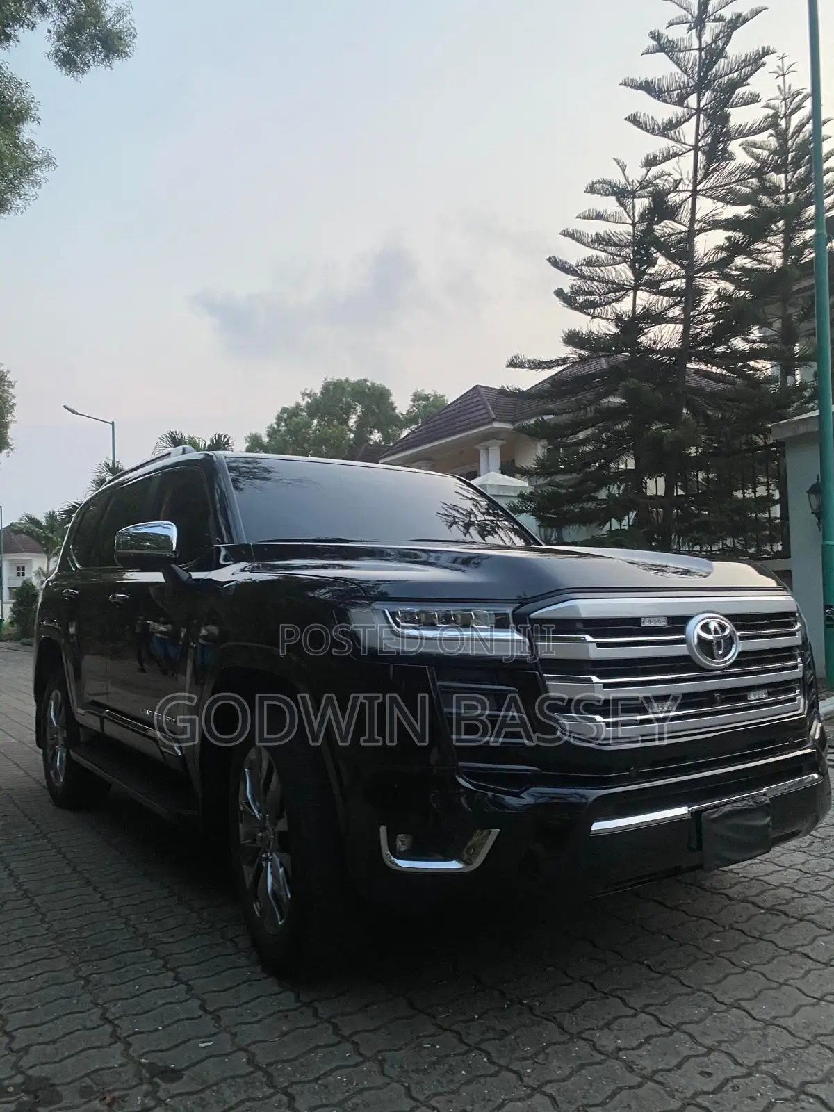 2025 Toyota Landcruiser Available for Hire