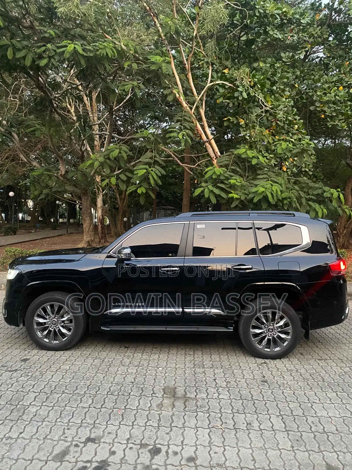 2025 Toyota Landcruiser Available for Hire