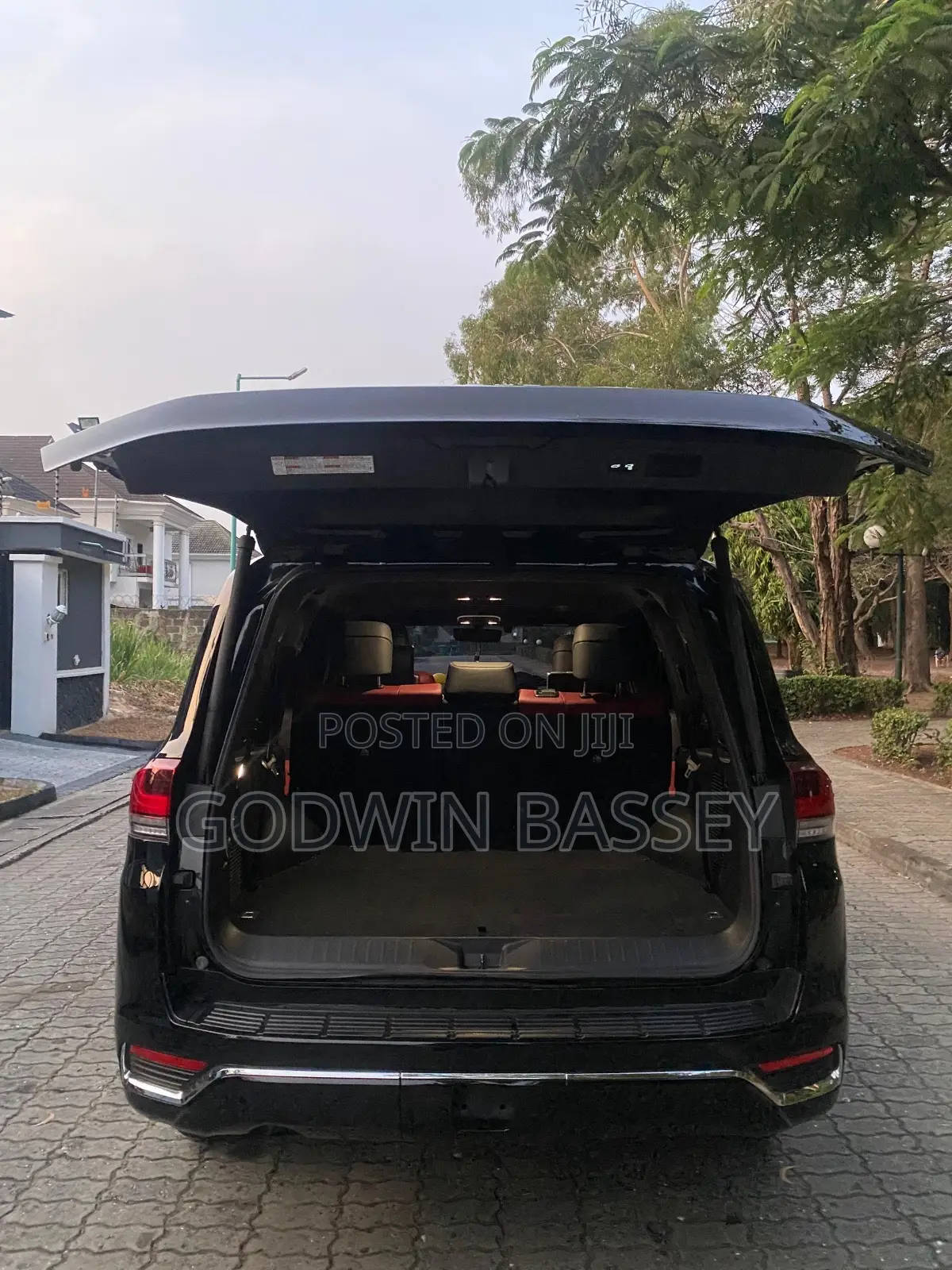 2025 Toyota Landcruiser Available for Hire