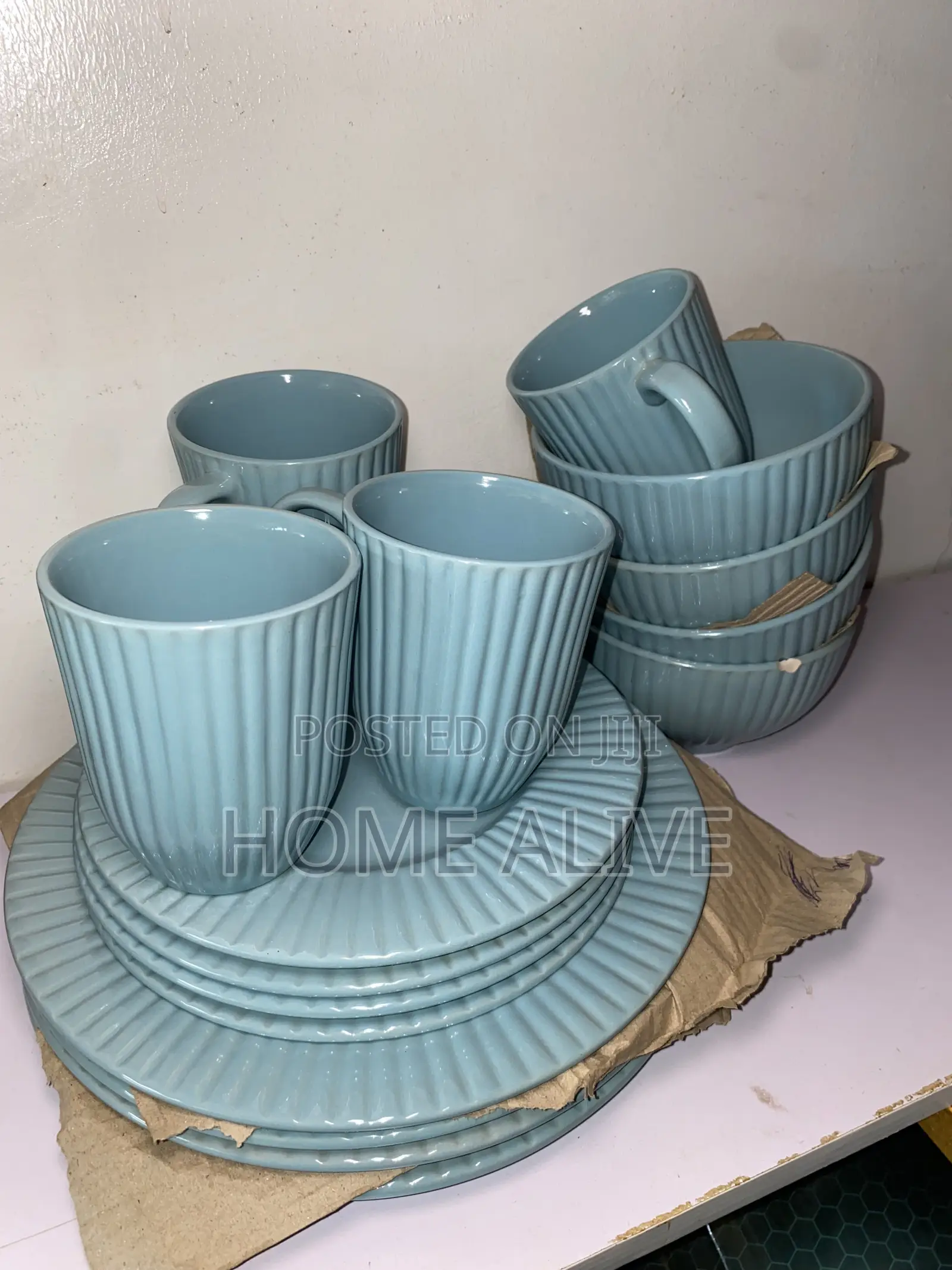 16 Pieces Plates