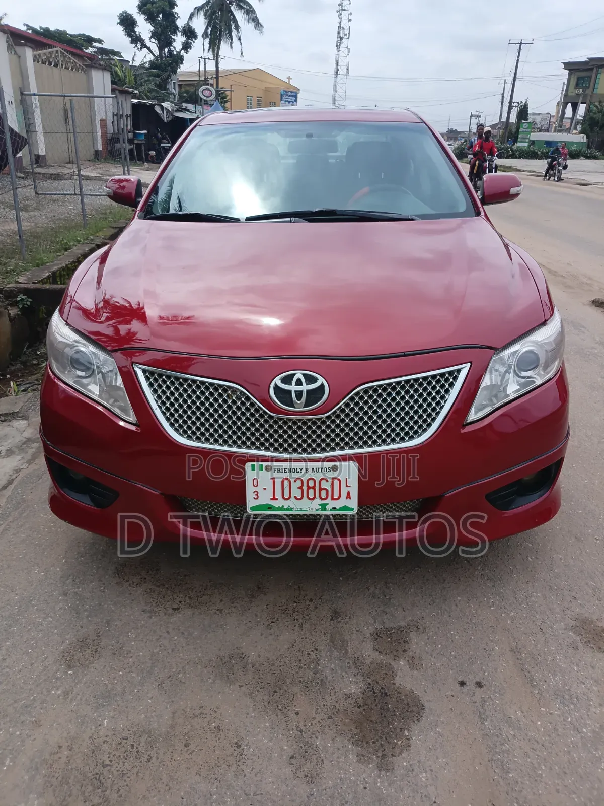 Toyota Camry SE 4dr Sedan (2.5L 4cyl 6AM) 2010 Red