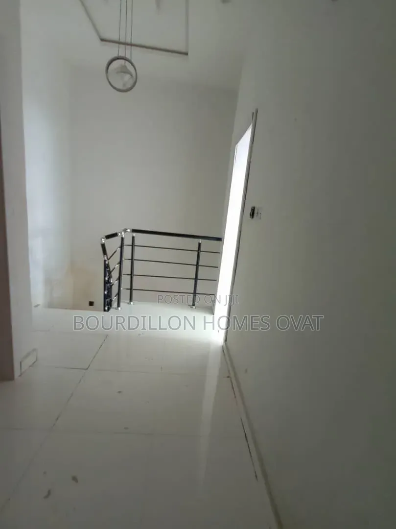 4bdrm Duplex in Ikota for rent