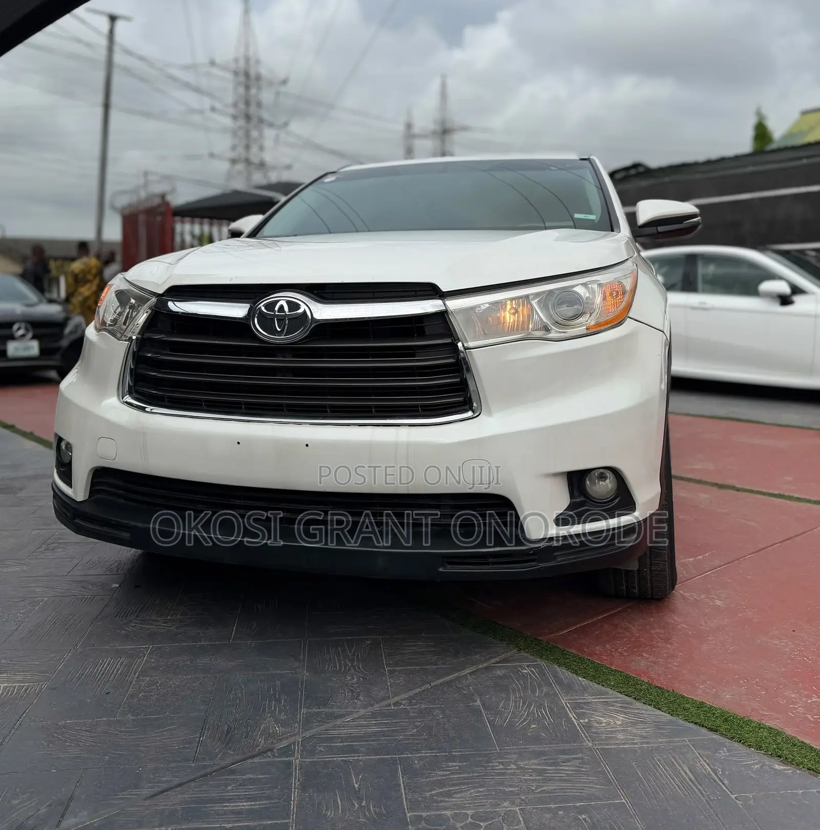 Toyota Highlander XLE 4dr SUV AWD (3.5L 6cyl 6A) 2015 White