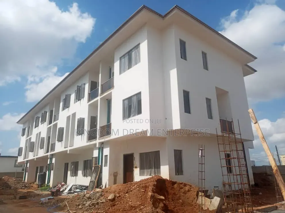 4bdrm Duplex in Opebi Ikeja Lagos for sale
