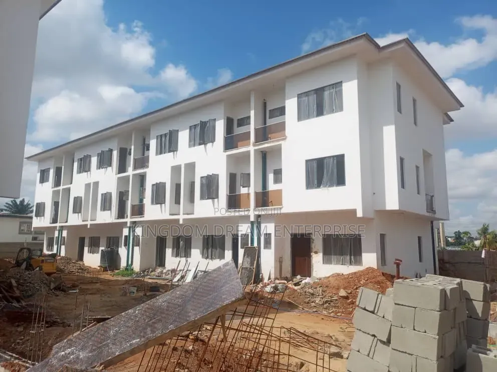 4bdrm Duplex in Opebi Ikeja Lagos for sale