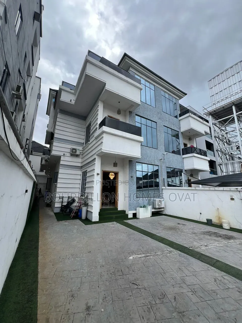 5bdrm Duplex in Chevron Lekki Lagos for rent