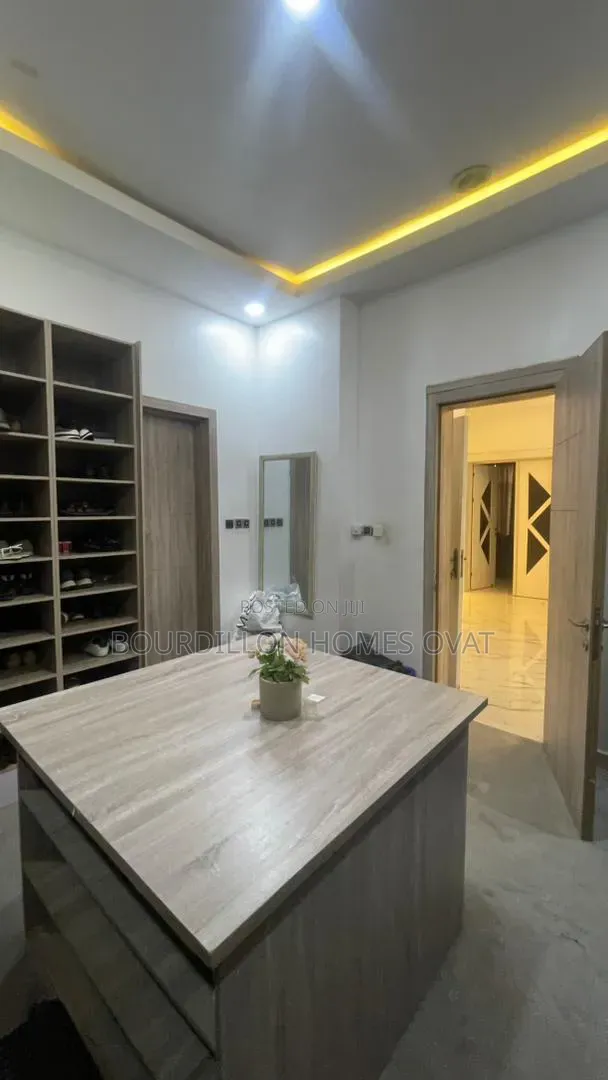 5bdrm Duplex in Chevron Lekki Lagos for rent