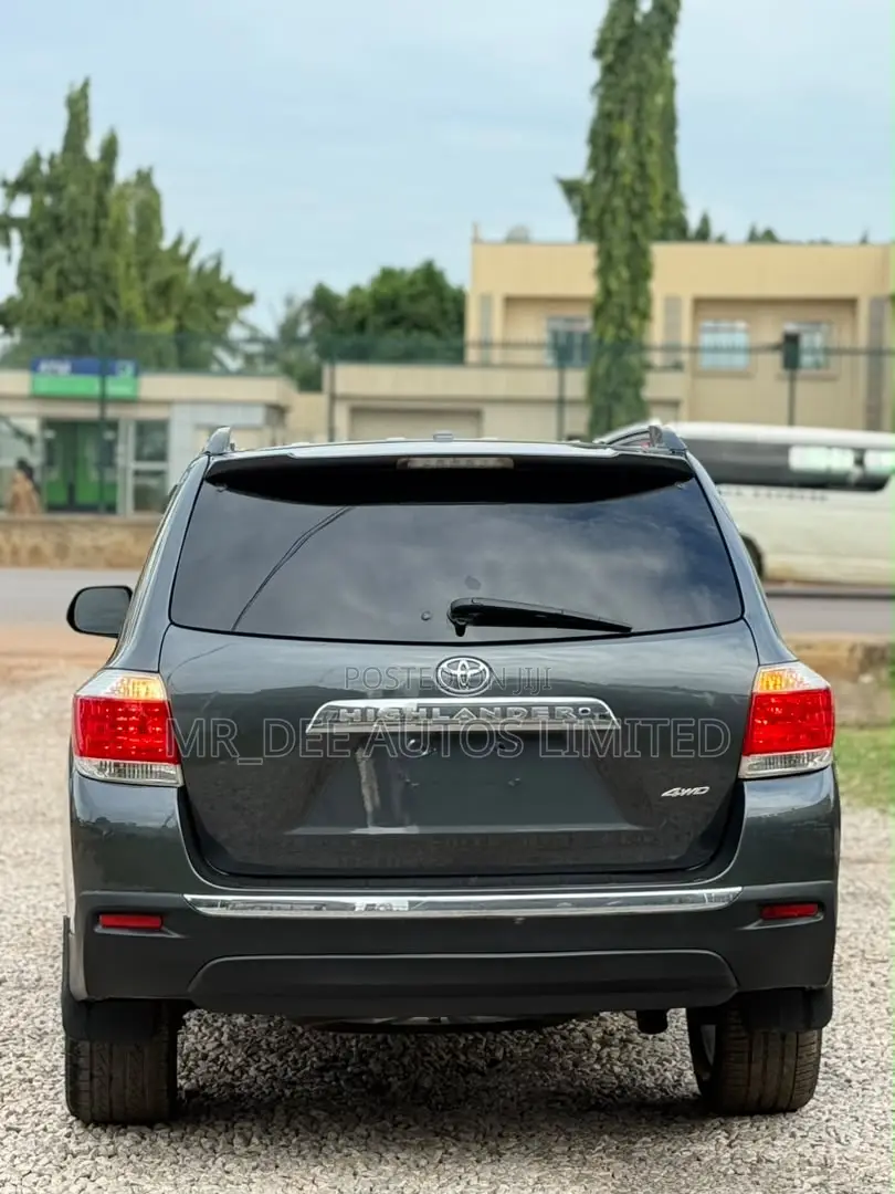 Toyota Highlander 2011 Gray