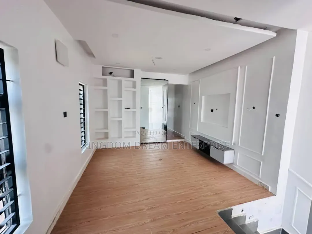 4bdrm Duplex in Opebi Ikeja Lagos for sale