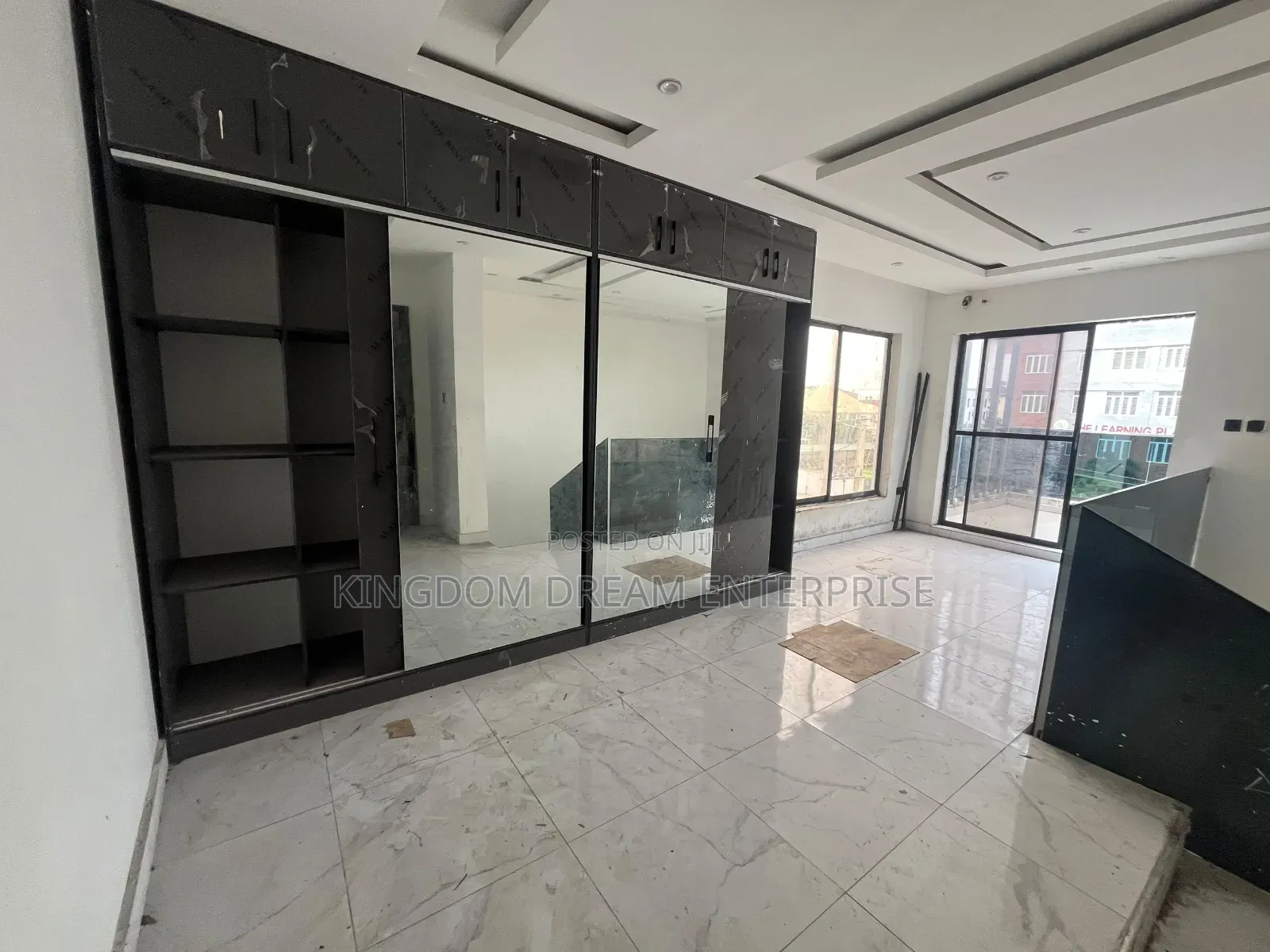 4bdrm House in Lekki Phase 1 Lagos for rent