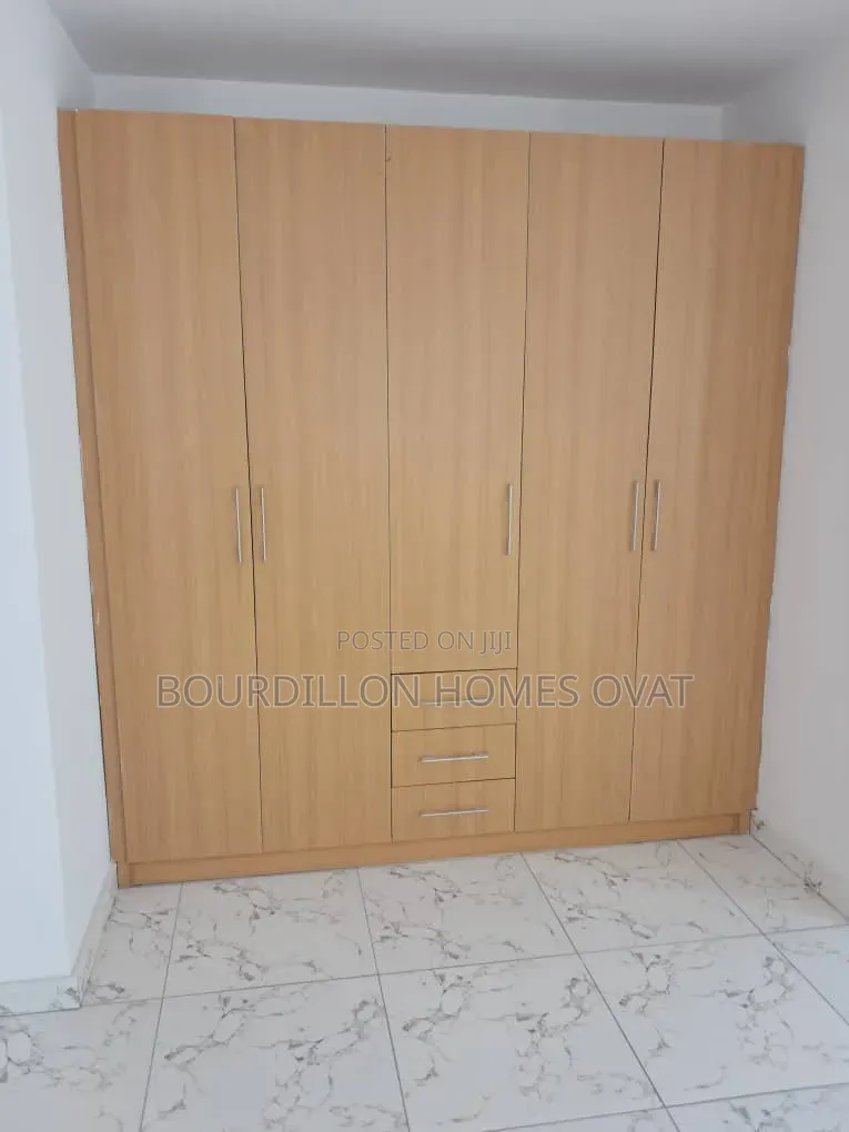 5bdrm Duplex in Idado Estate Lekki for sale