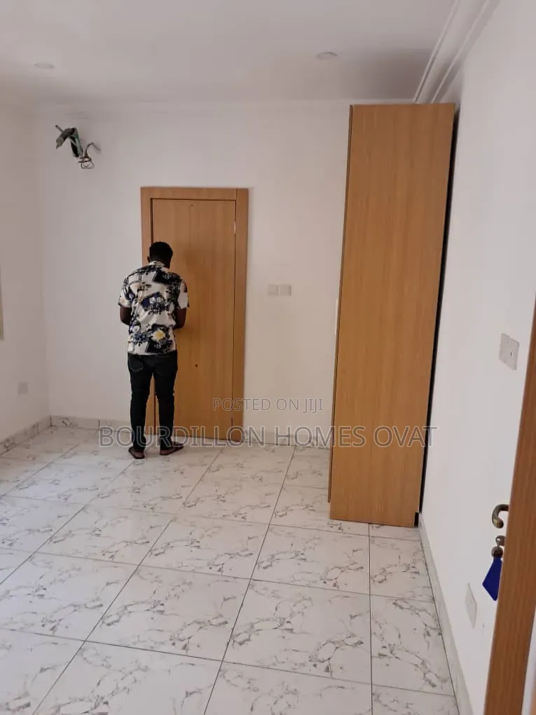 5bdrm Duplex in Idado Estate Lekki for sale