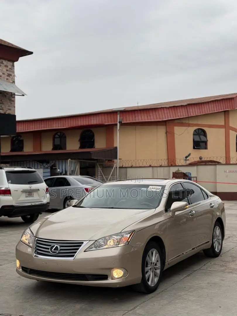 Lexus ES 350 2012 Gold