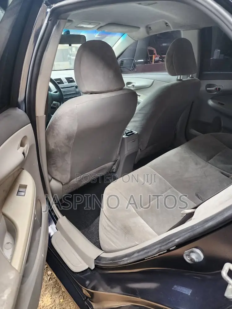 Toyota Corolla 2008 Gray
