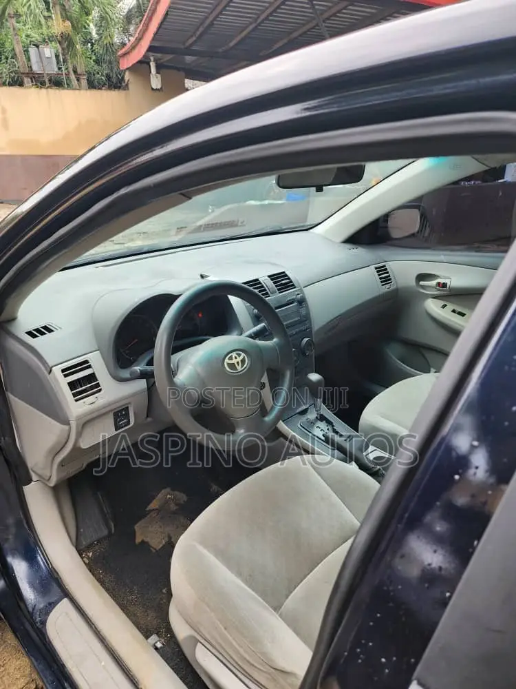 Toyota Corolla 2008 Gray