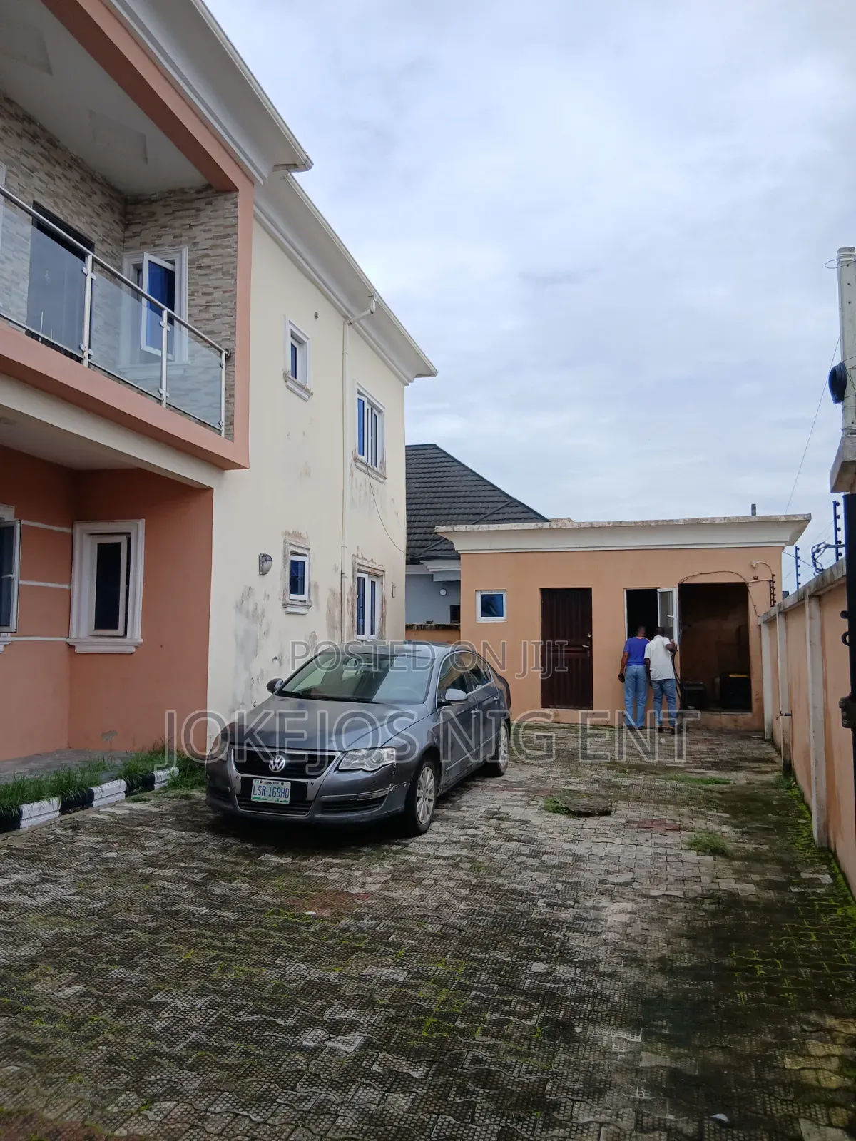 10bdrm Block of Flats in Billonian Estate, Awoyaya for sale