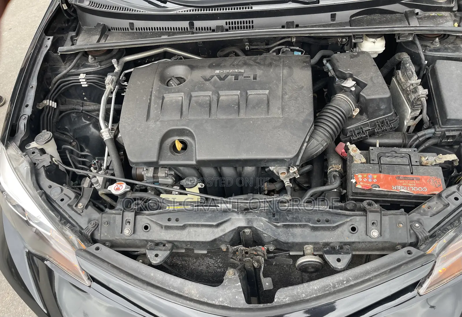 Toyota Corolla XSE 4dr Sedan (1.8L 4cyl CVT) 2017 Gray
