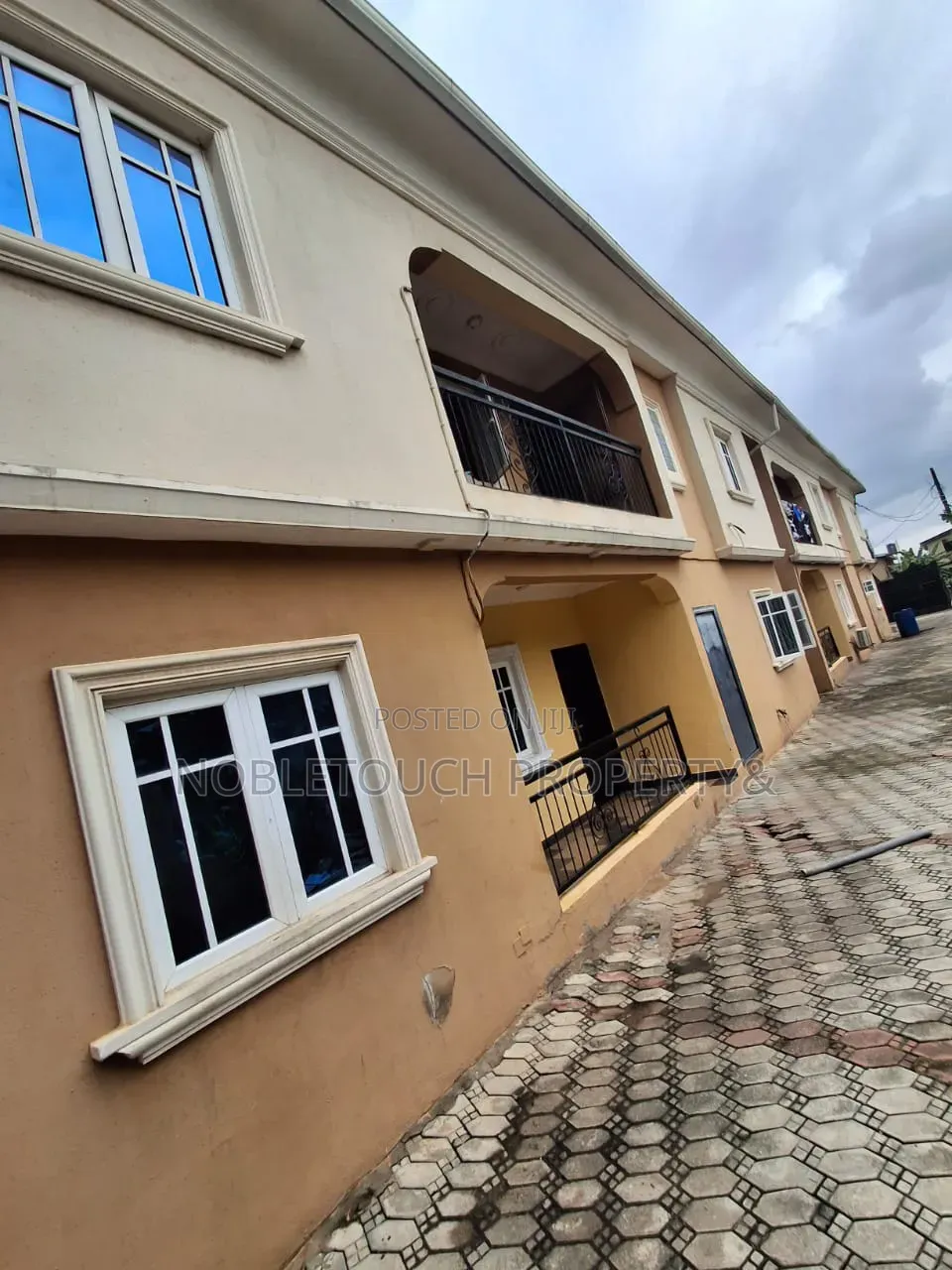 4bdrm Duplex in Fagbile Phase1 for sale