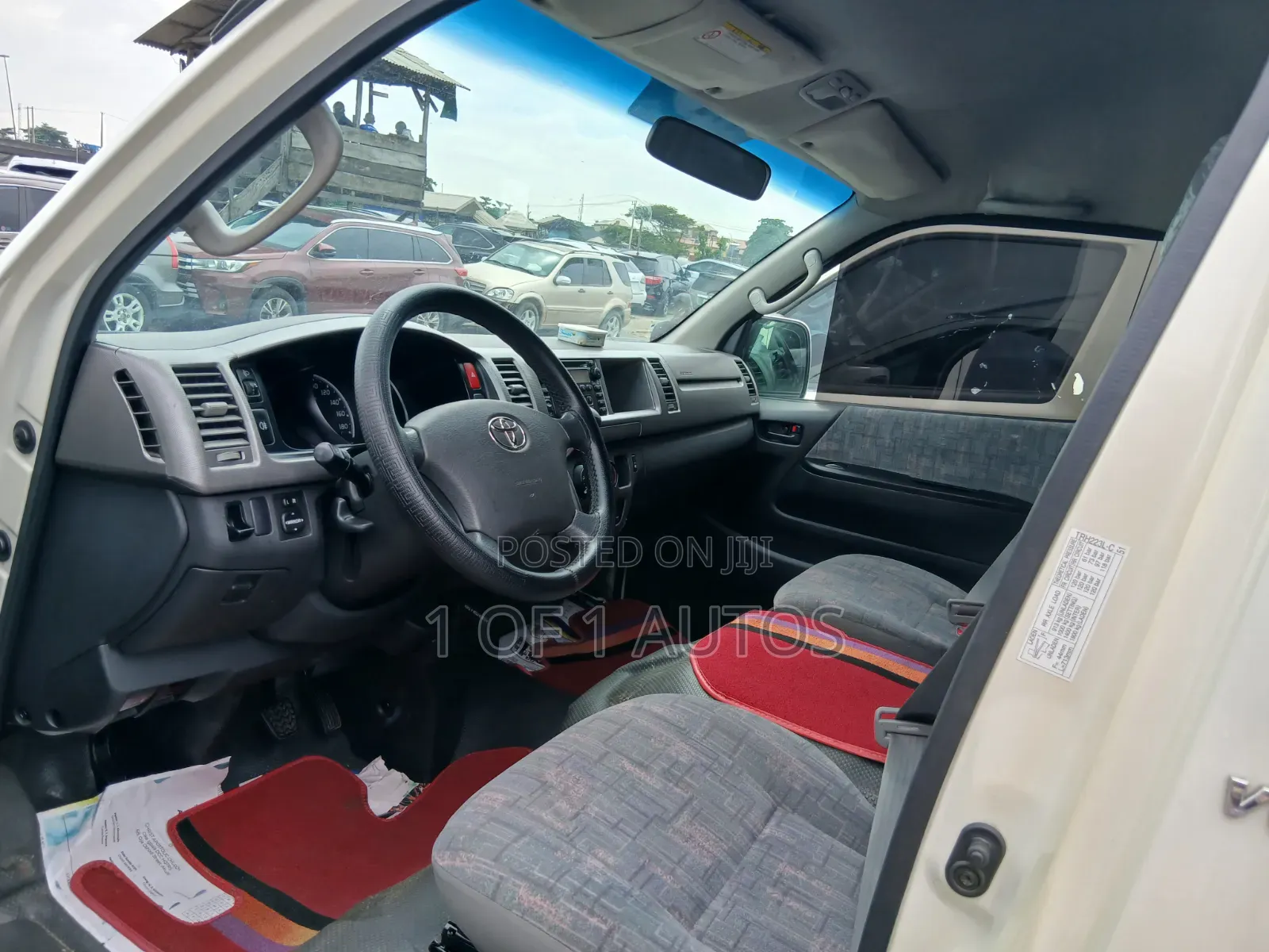 Toyota HiAce 2016 White