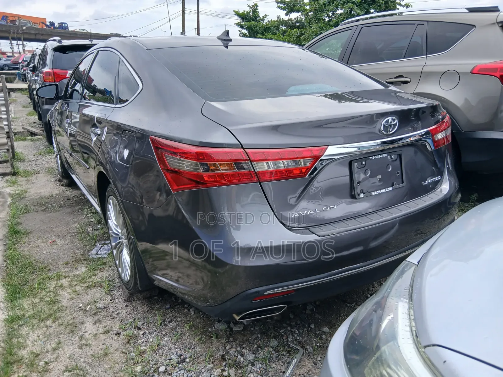 Toyota Avalon Limited Sedan FWD (3.5L 6cyl 6A) 2017 Gray
