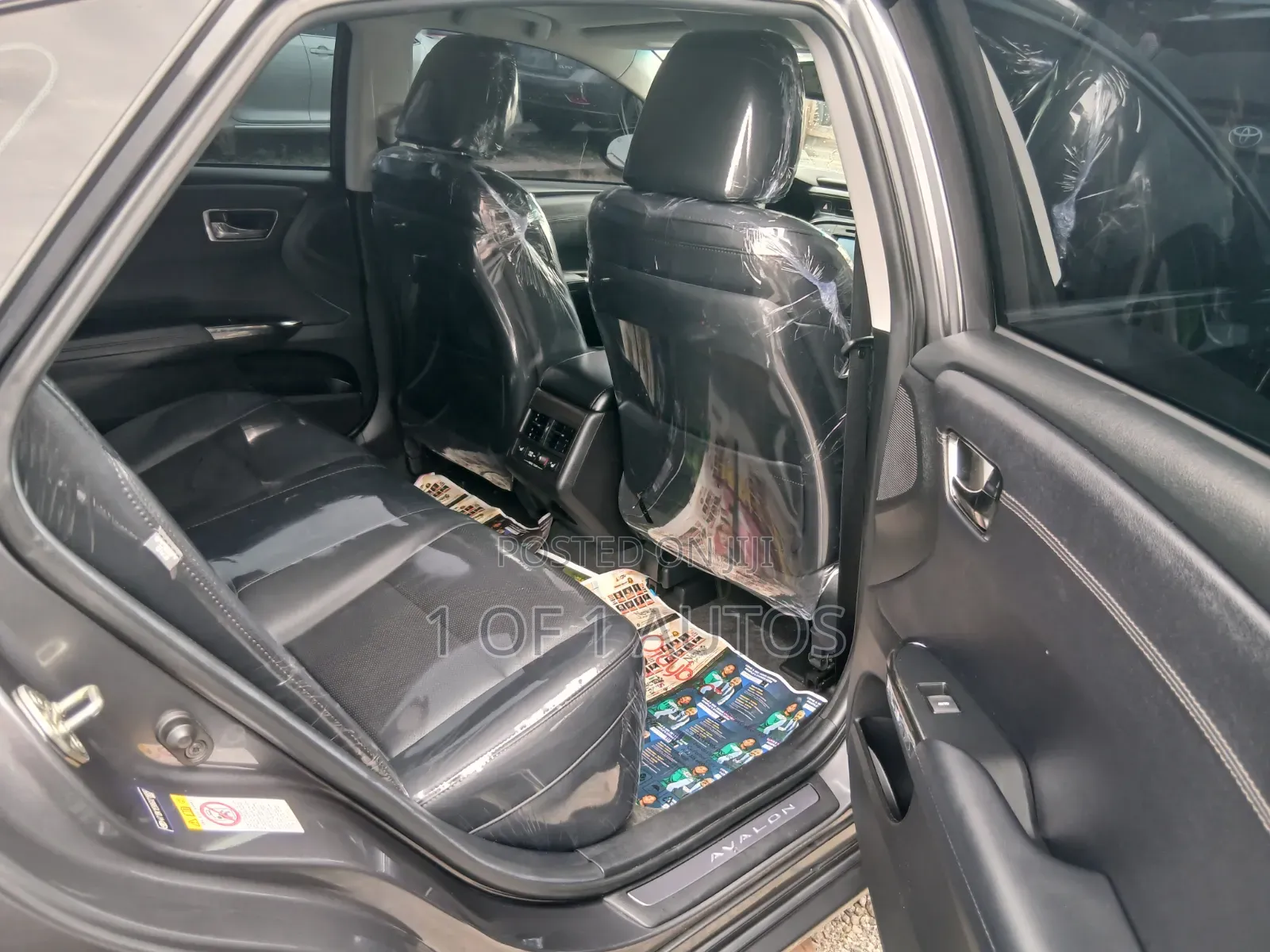 Toyota Avalon Limited Sedan FWD (3.5L 6cyl 6A) 2017 Gray
