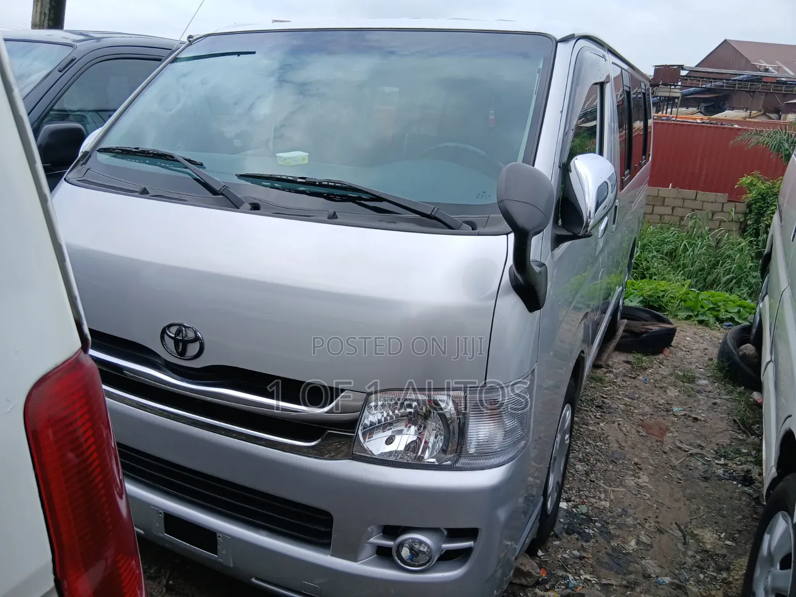 Toyota HiAce 2015 Silver