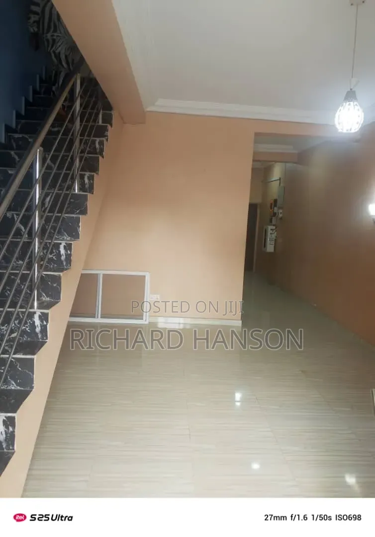 3bdrm Duplex in Vgc Standard, Sangotedo for rent