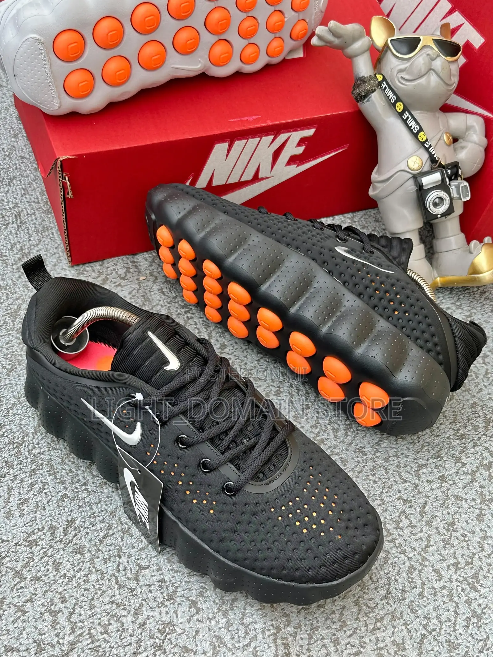 Premium Nike Mind 002 Pregame Sneakers