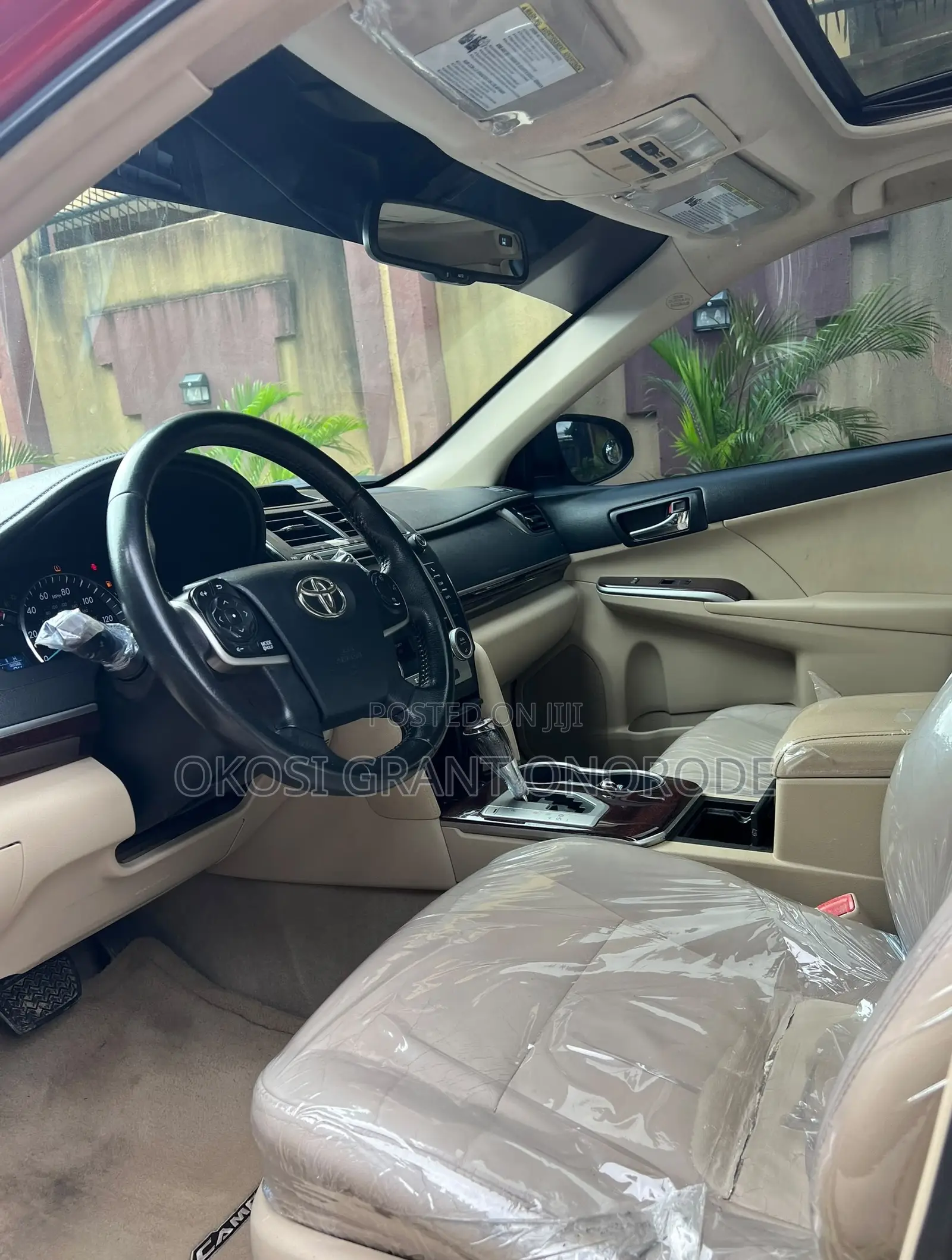 Toyota Camry XLE 4dr Sedan (2.5L 4cyl 6A) 2013 Red