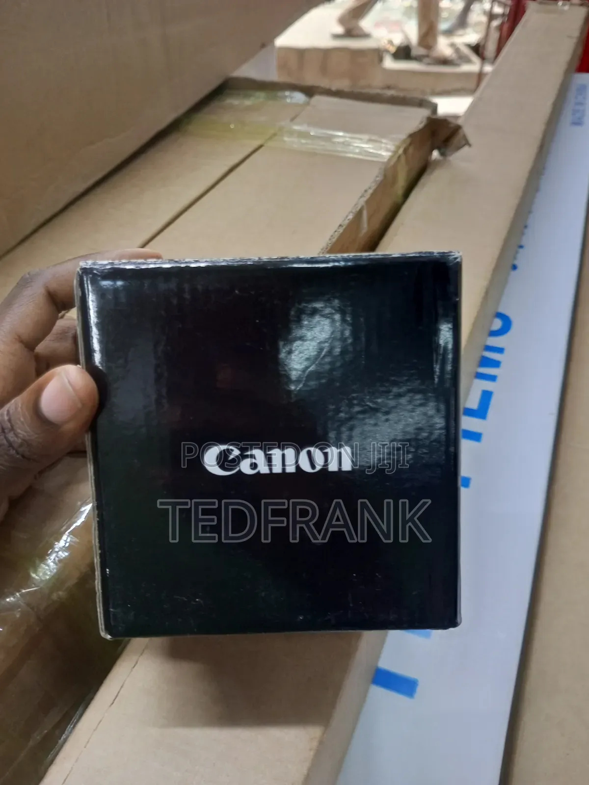 Canon Ef-S 24mm F/2.8 STM