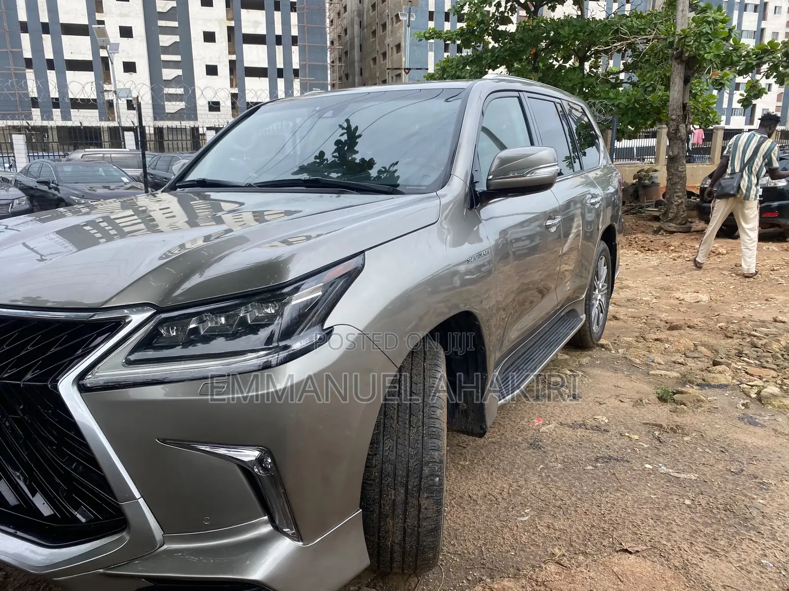 Lexus LX 2019 Gold