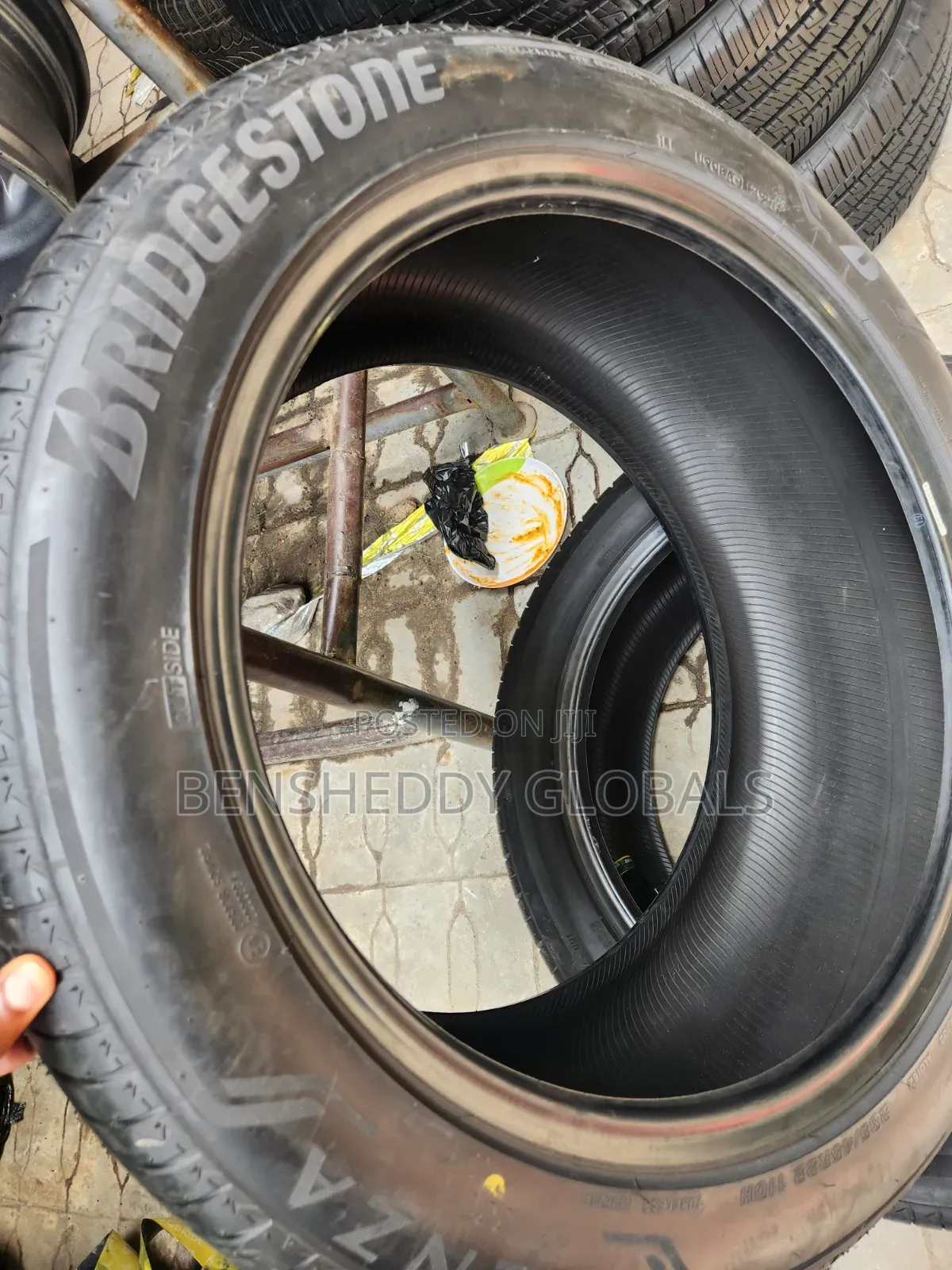 285/45r22 Bridgestone Japan