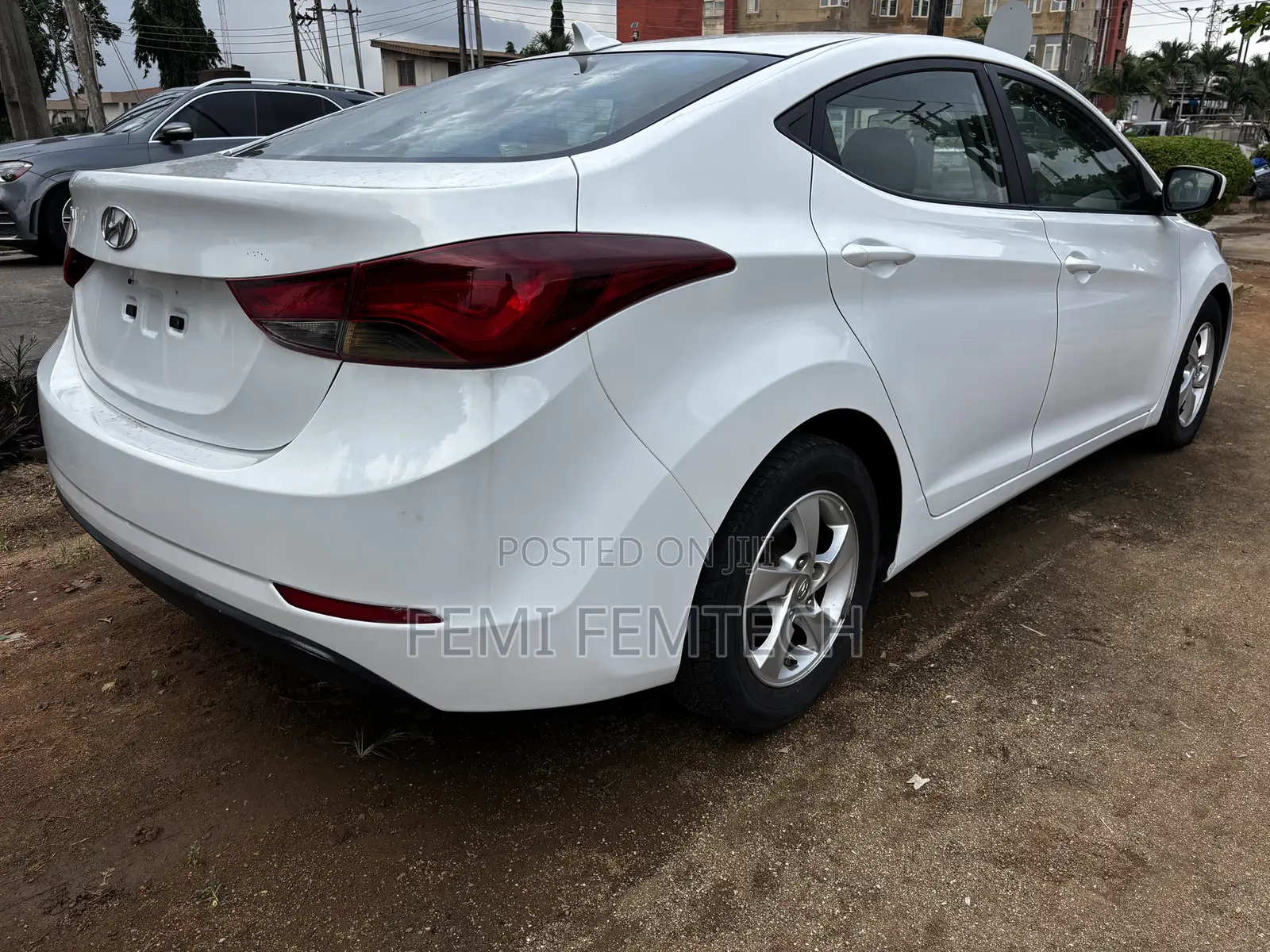 Hyundai Elantra SE 4dr Sedan (1.8L 4cyl 6M) 2015 White