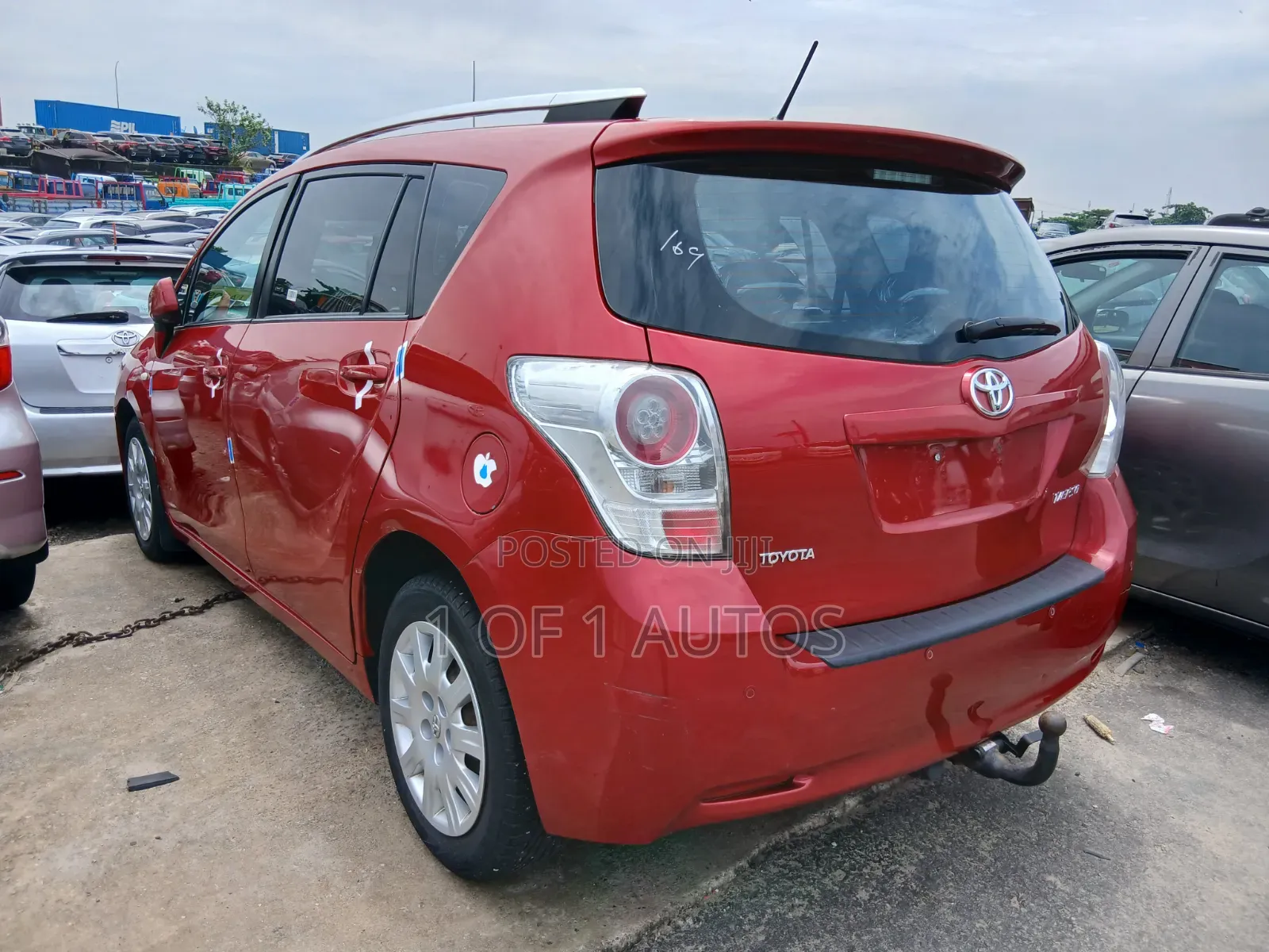Toyota Verso 1.6 2013 Red