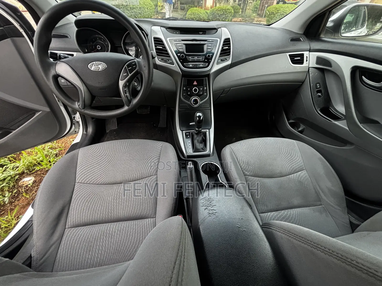 Hyundai Elantra SE 4dr Sedan (1.8L 4cyl 6M) 2015 White