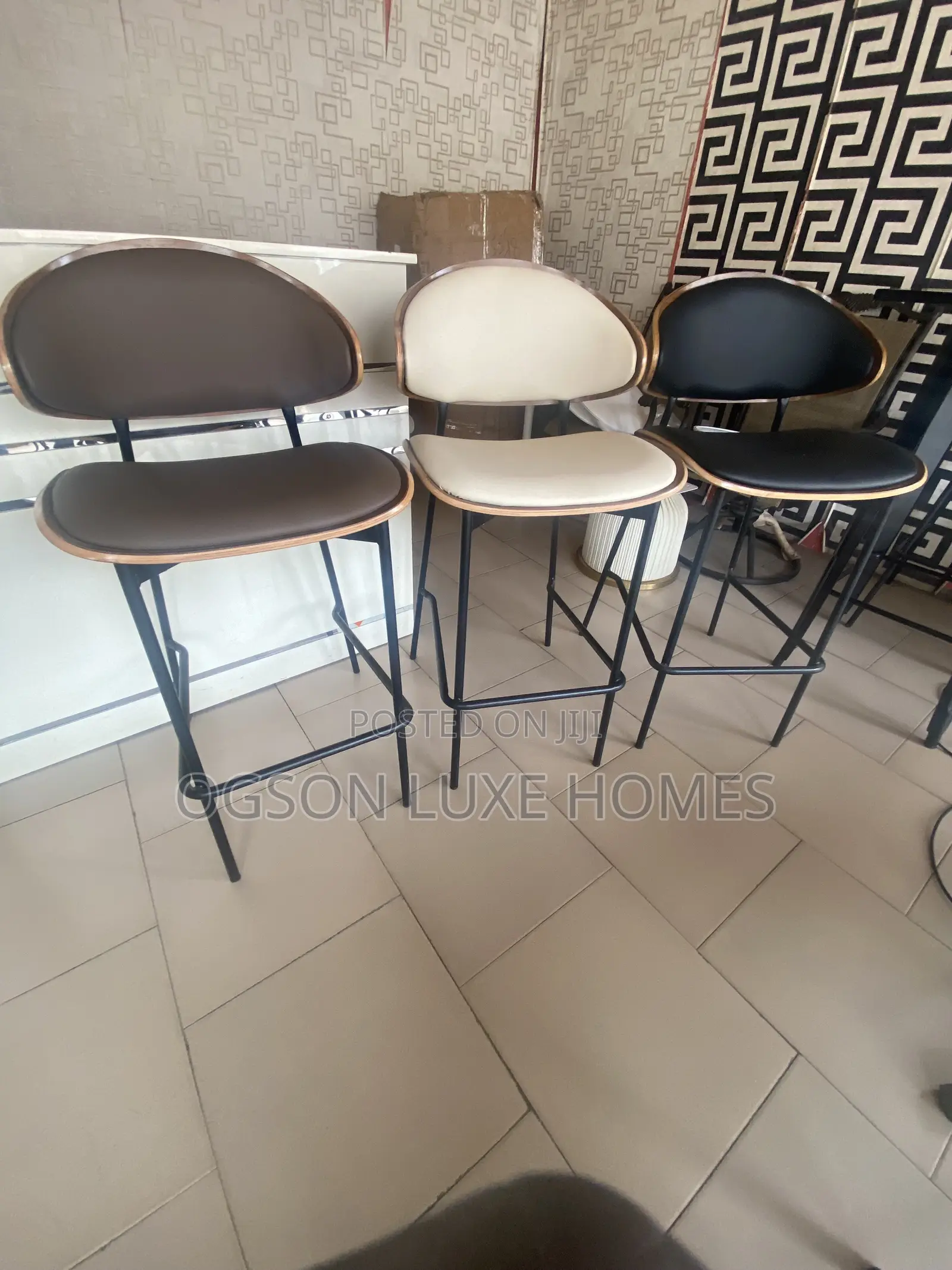 High Bar Chair With Wooden/Leather Seat and Back