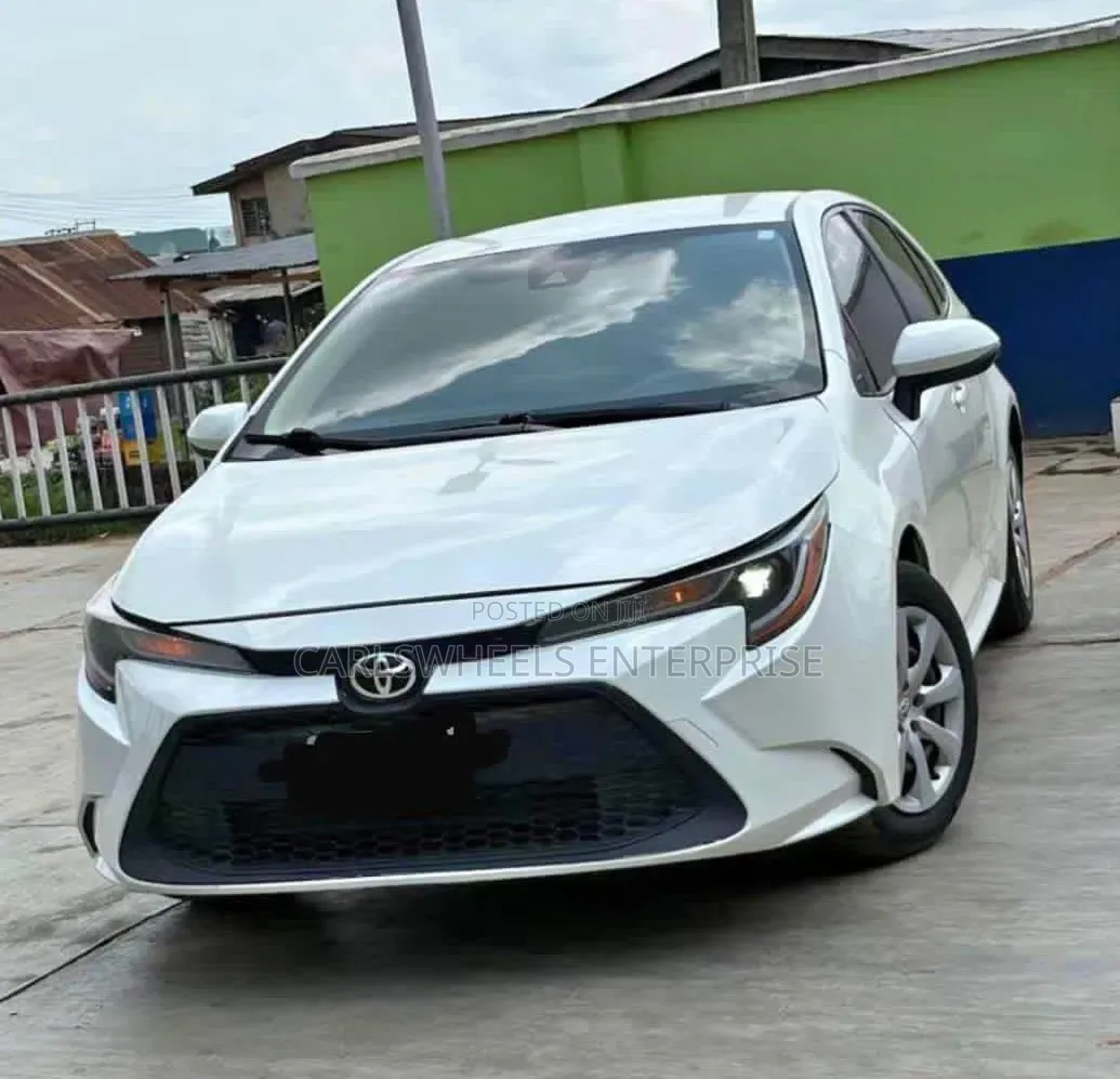 Toyota Corolla 2021 White