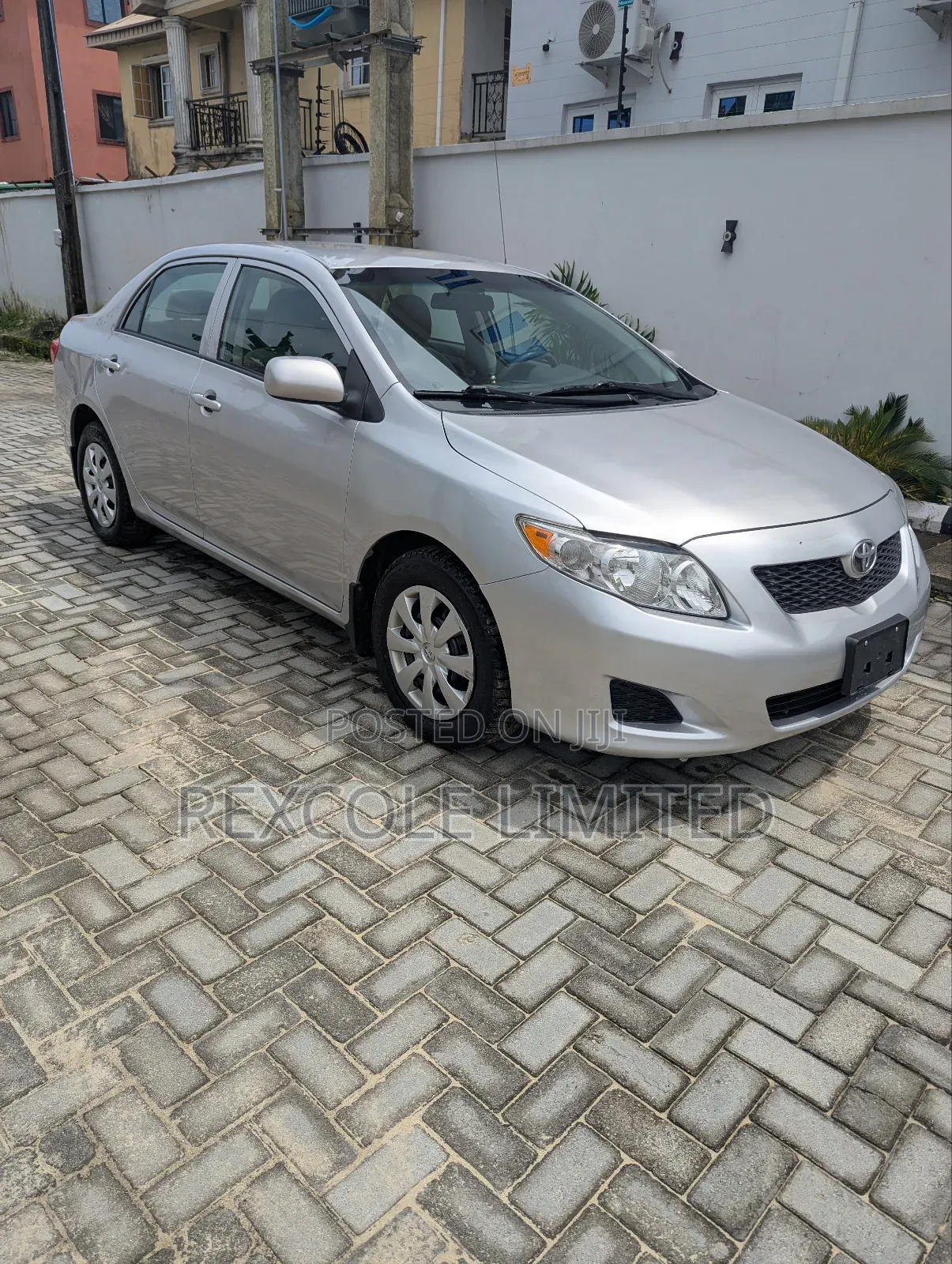 Toyota Corolla LE 4dr Sedan (1.8L 4 cyl 4A) 2009 Silver
